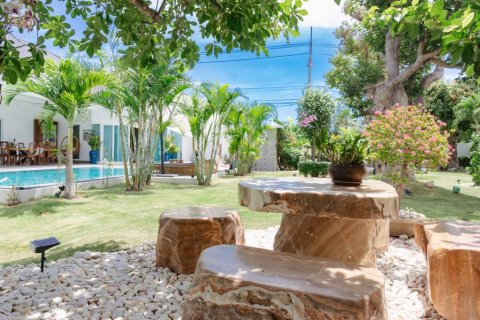 Chalet de 3 dormitorios en Hua Hin, Tailandia № 133039 - foto 8