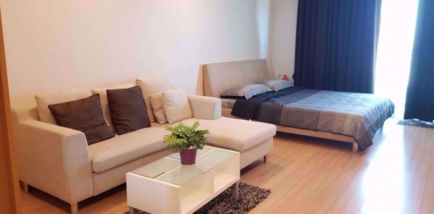 Studio in the Condo in Watthana, Bangkok, Thailand  № 83906