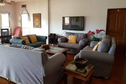 Villa in Prachuap Khiri Khan, Thailand 5 bedrooms № 116100 - photo 2