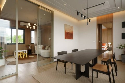 Chalet de 4 dormitorios en Pattaya, Tailandia № 124645 - foto 4