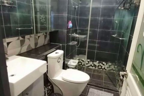 Condominio de 1 dormitorio en Khlong Toei, Bangkok, Tailandia № 76476 - foto 5