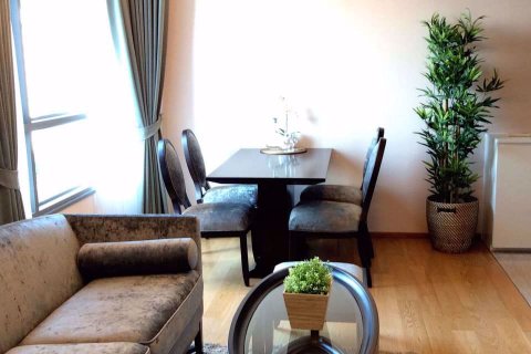 Condominio de 2 dormitorios en Watthana, Bangkok, Tailandia № 76475 - foto 2