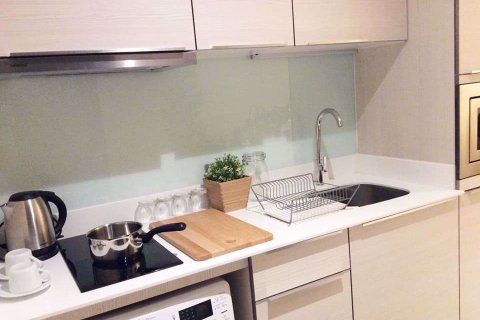 Condominio de 2 dormitorios en Watthana, Bangkok, Tailandia № 76475 - foto 6