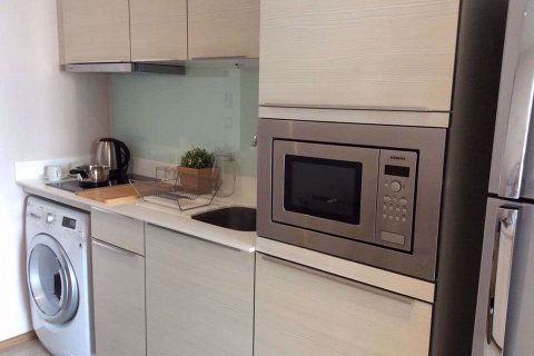 Condominio de 2 dormitorios en Watthana, Bangkok, Tailandia № 76475 - foto 5