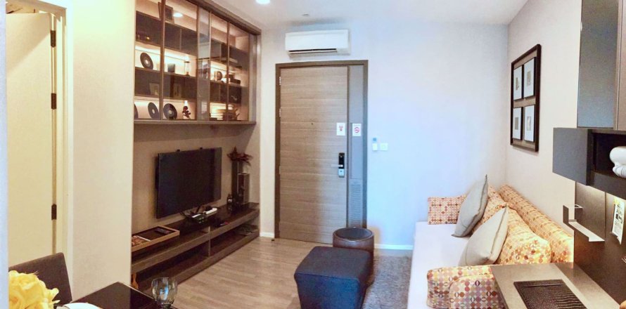 Condominio de 1 dormitorio en Khlong Toei, Bangkok, Tailandia № 76472
