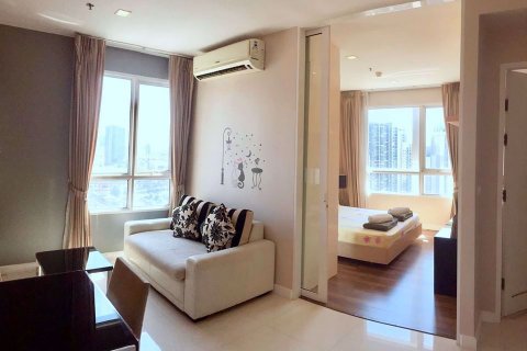 Condo in Watthana, Bangkok, Thailand, 1 bedroom № 76477 - photo 2