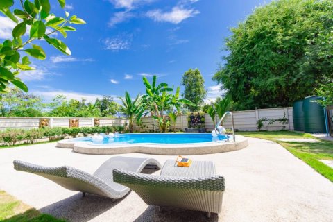 Casa de 3 dormitorios en Pran Buri, Tailandia № 144413 - foto 3