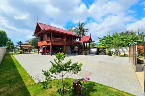 Casa de 3 dormitorios en Pran Buri, Tailandia № 144413 - foto 9