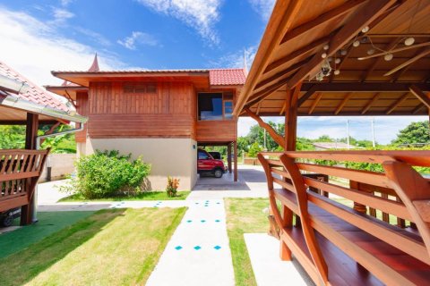 Casa de 3 dormitorios en Pran Buri, Tailandia № 144413 - foto 4