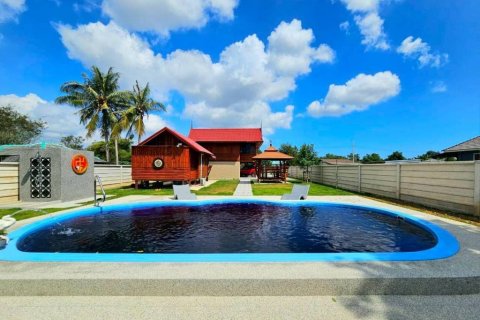 Casa de 3 dormitorios en Pran Buri, Tailandia № 144413 - foto 10
