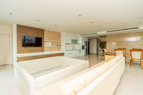 Condominio de 3 dormitorios en Khlong Toei, Bangkok, Tailandia № 144409 - foto 5