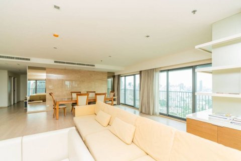 Condominio de 3 dormitorios en Khlong Toei, Bangkok, Tailandia № 144409 - foto 6