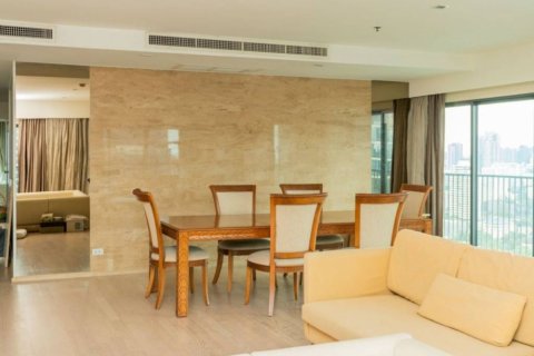 Condominio de 3 dormitorios en Khlong Toei, Bangkok, Tailandia № 144409 - foto 9
