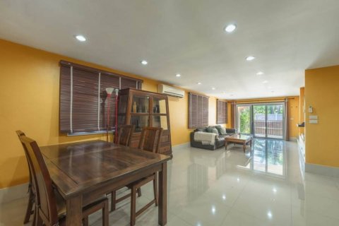 Casa de 5 dormitorios en Phuket, Tailandia № 144414 - foto 6