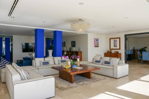 Chalet de 6 dormitorios en Kathu, Tailandia № 144411 - foto 5