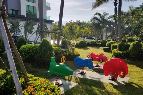Apartamento de 2 dormitorios en Jomtien Beach, Pattaya, Tailandia № 101421 - foto 20