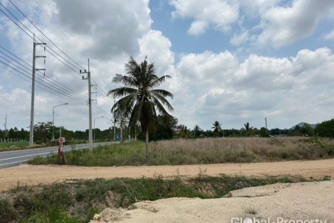 Terreno en Pattaya, Tailandia № 100715 - foto 8