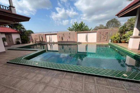Haus in Pattaya, Thailand 6 Schlafzimmer № 123563 - Foto 4
