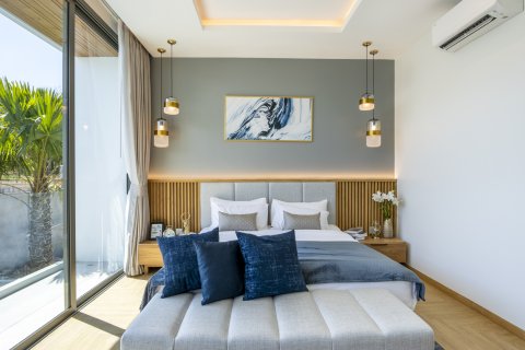 Chalet de 4 dormitorios en Bang Tao, Tailandia № 70906 - foto 11
