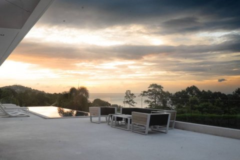 Chalet de 6 dormitorios en Surat Thani, Tailandia № 132798 - foto 7
