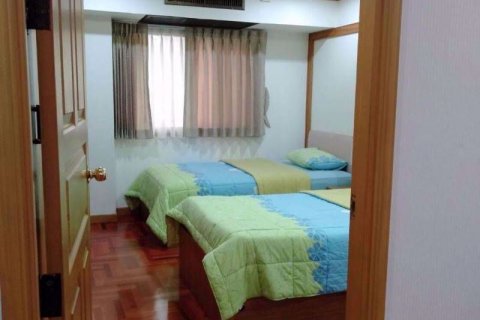 Condominio de 2 dormitorios en Watthana, Bangkok, Tailandia № 76132 - foto 15