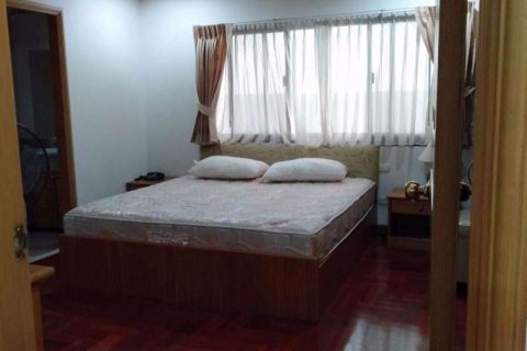 Condominio de 2 dormitorios en Watthana, Bangkok, Tailandia № 76132 - foto 14