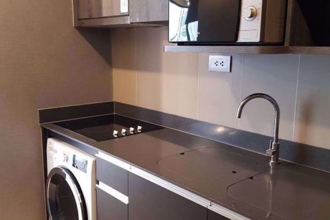 Condominio de 2 dormitorios en Bang Rak, Bangkok, Tailandia № 76129 - foto 4