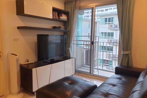 Condominio de 1 dormitorio en Watthana, Bangkok, Tailandia № 76130 - foto 2