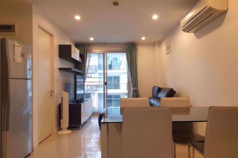 Condominio de 1 dormitorio en Watthana, Bangkok, Tailandia № 76130 - foto 3