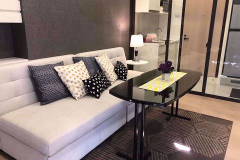 Dúplex de 1 dormitorio en Ratchathewi, Bangkok, Tailandia № 76102