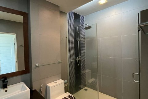 Condominio de 2 dormitorios en Phuket, Tailandia № 115776 - foto 7
