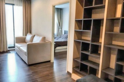 Condo in Samut Prakan, Thailand, 2 bedrooms  № 115770