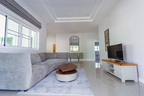 Chalet de 3 dormitorios en Hua Hin, Tailandia № 132667 - foto 9