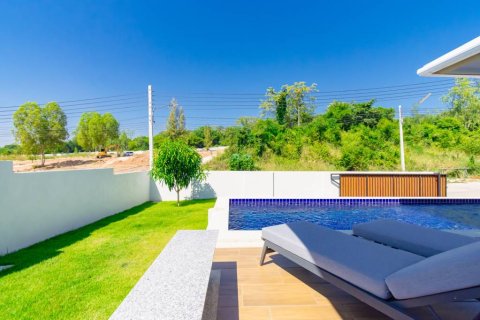 Chalet de 3 dormitorios en Hua Hin, Tailandia № 132667 - foto 6