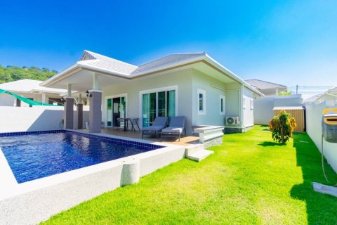 Chalet de 3 dormitorios en Hua Hin, Tailandia № 132667 - foto 3