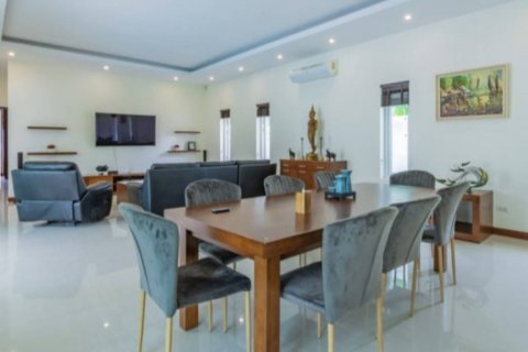 Chalet de 3 dormitorios en Cha-am, Tailandia № 132670 - foto 4