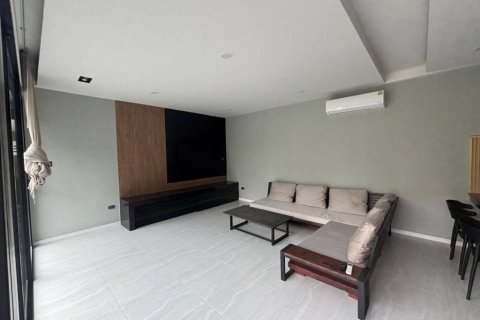 Chalet de 3 dormitorios en Surat Thani, Tailandia № 132669 - foto 4