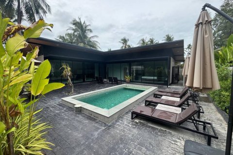 Chalet de 3 dormitorios en Surat Thani, Tailandia № 132669 - foto 9