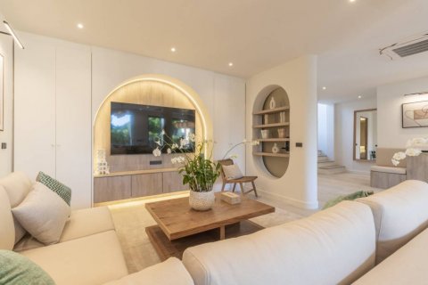 Chalet de 3 dormitorios en Phuket, Tailandia № 132673 - foto 4