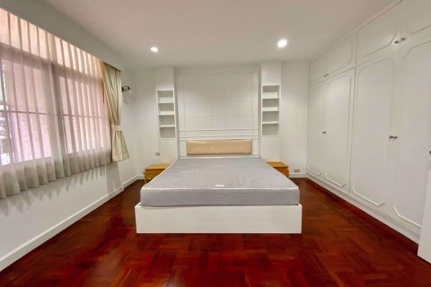 Condominio de 4 dormitorios en Watthana, Bangkok, Tailandia № 76221 - foto 9