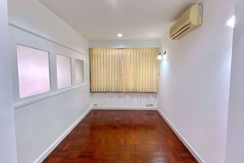 Condominio de 4 dormitorios en Watthana, Bangkok, Tailandia № 76221 - foto 12