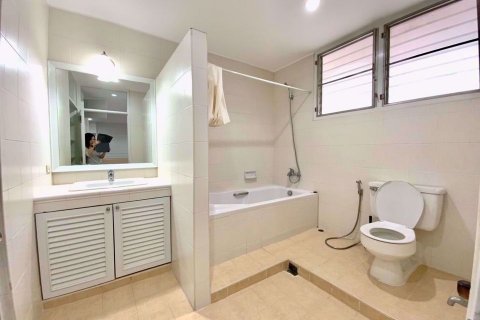Condominio de 4 dormitorios en Watthana, Bangkok, Tailandia № 76221 - foto 14