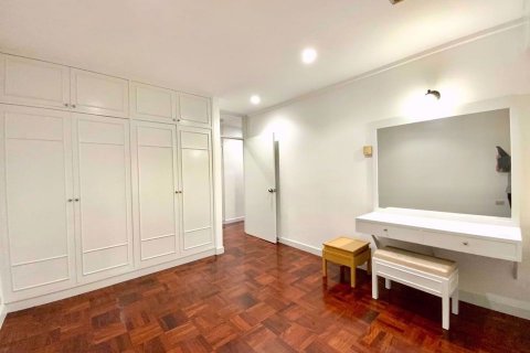 Condominio de 4 dormitorios en Watthana, Bangkok, Tailandia № 76221 - foto 7