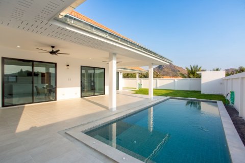 Casa de 3 dormitorios en Hua Hin, Tailandia № 126028 - foto 2