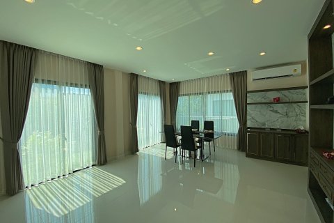 Casa de 3 dormitorios en Hua Hin, Tailandia № 125360 - foto 6