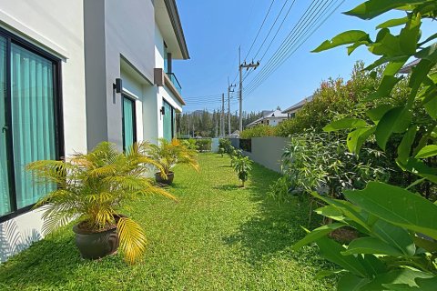 Casa de 3 dormitorios en Hua Hin, Tailandia № 125360 - foto 4