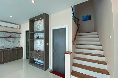 Casa de 3 dormitorios en Hua Hin, Tailandia № 125360 - foto 13