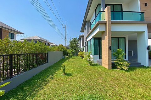 Casa de 3 dormitorios en Hua Hin, Tailandia № 125360 - foto 2