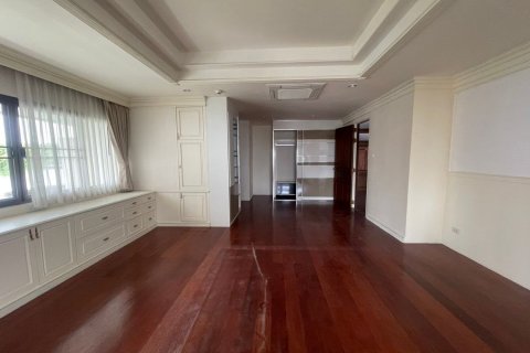 คอนโดมิเนียมในวัฒนา, กรุงเทพฯ, ประเทศไทย, 4 ห้องนอน № 124041 - รูปถ่าย 2
