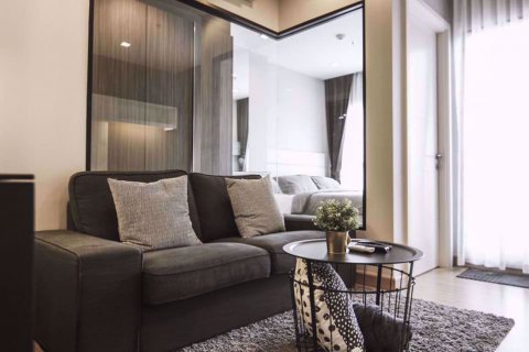 Condominio de 1 dormitorio en Khlong San, Bangkok, Tailandia № 76401 - foto 2